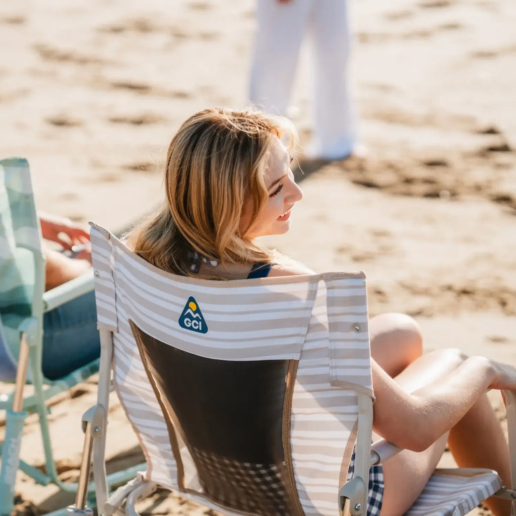Smooth Motion Beach Rocker - Choice 712 - Heavy-Duty Kickback Rocker with Beverage Holder Detail